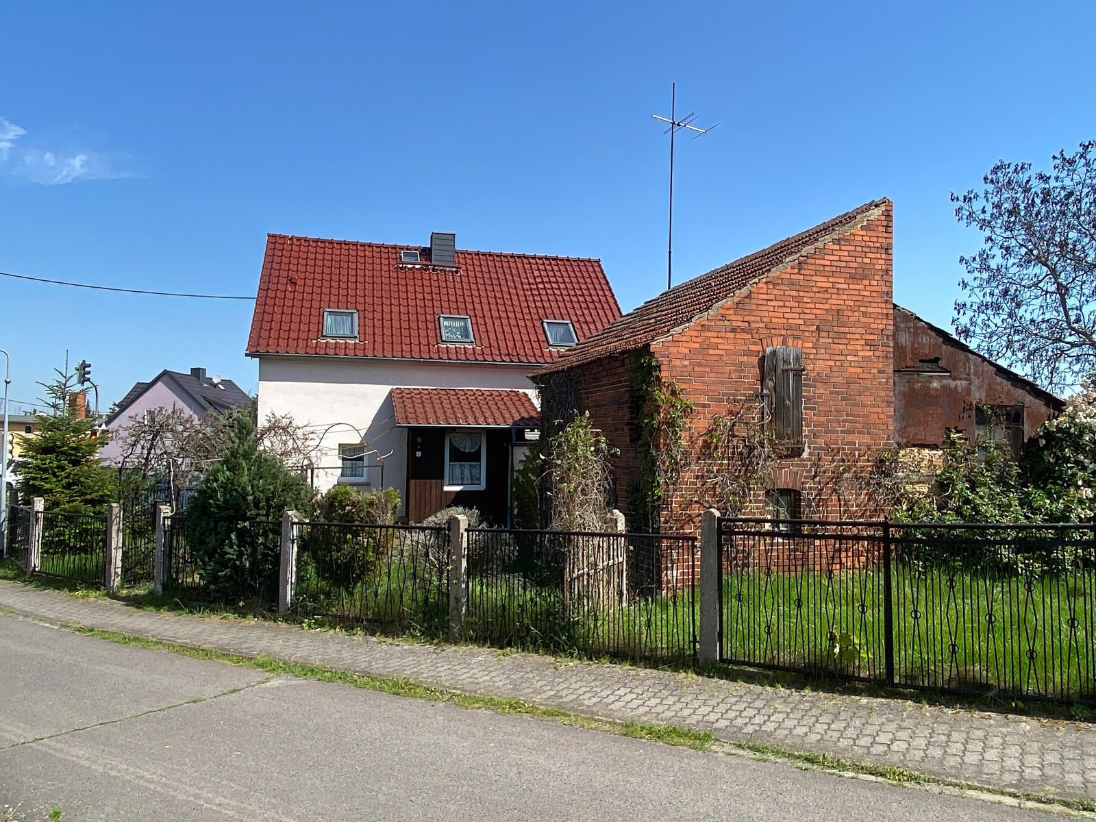 Haus kaufen in 04886 Beilrode OT Zwethau: Renovierungsbedürftiges Haus mit Charme mit großem Grundstück