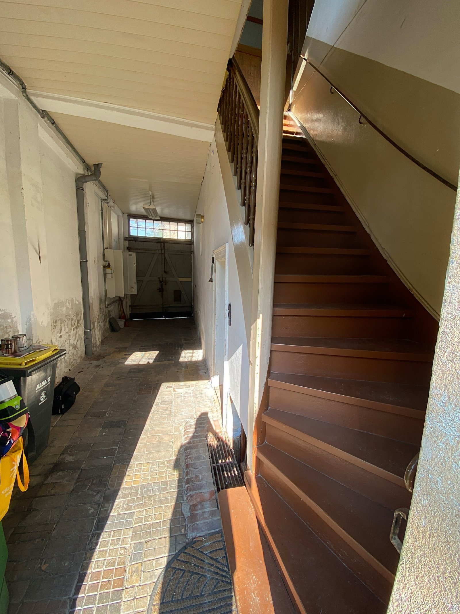 Treppe ins Obergeschoss zur Maisonettewohnung