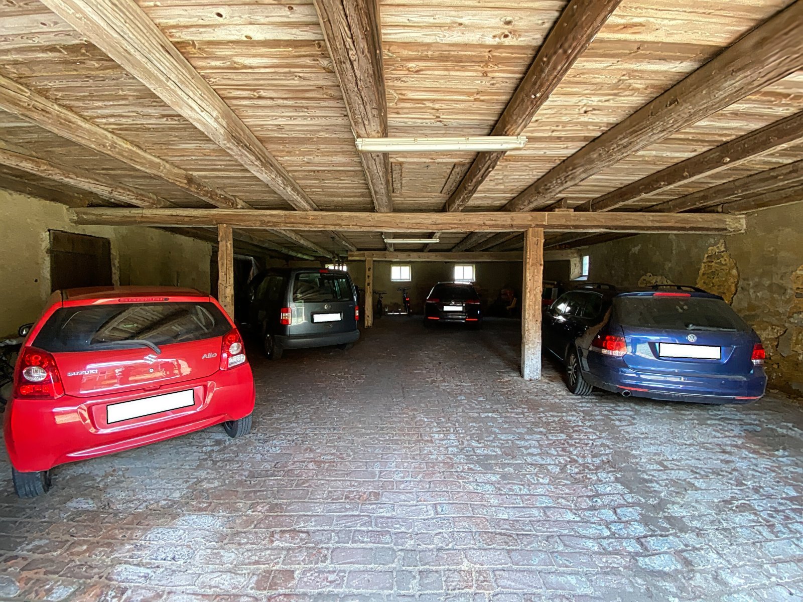 Große Garage Mieter