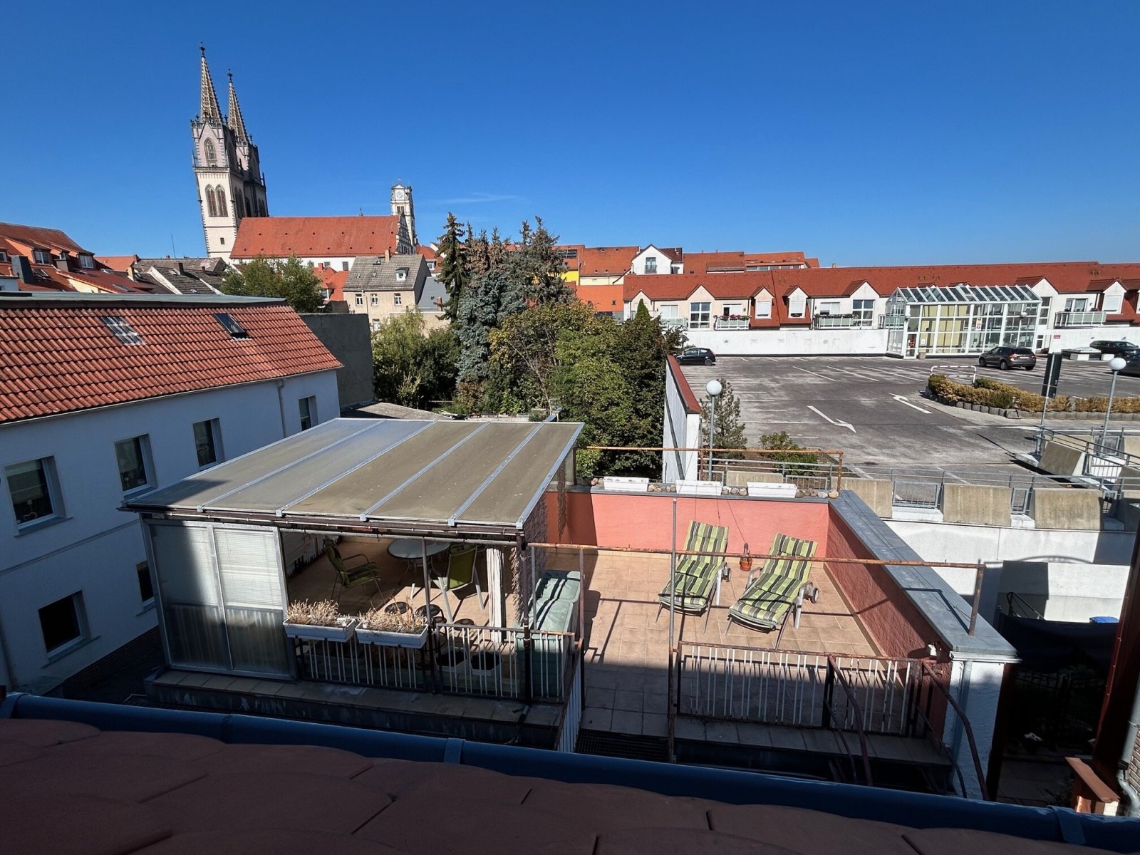 Blick auf die Dachterrasse 