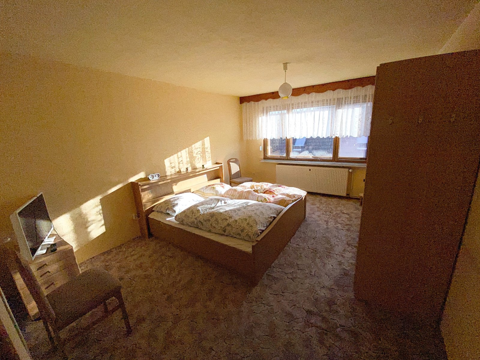 Großes Schlafzimmer OG